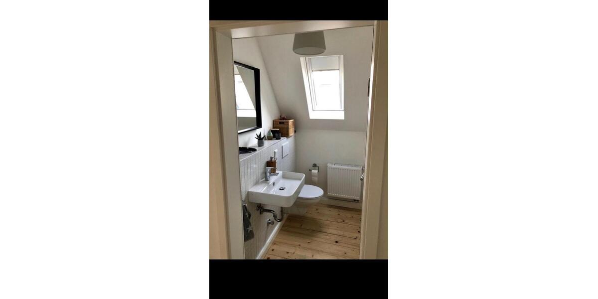 Dachgeschoßwohnung Mönchengladbach - 3.5 Zimmer, 103 m&sup2;, 1.250&euro; | Angebot:27539462