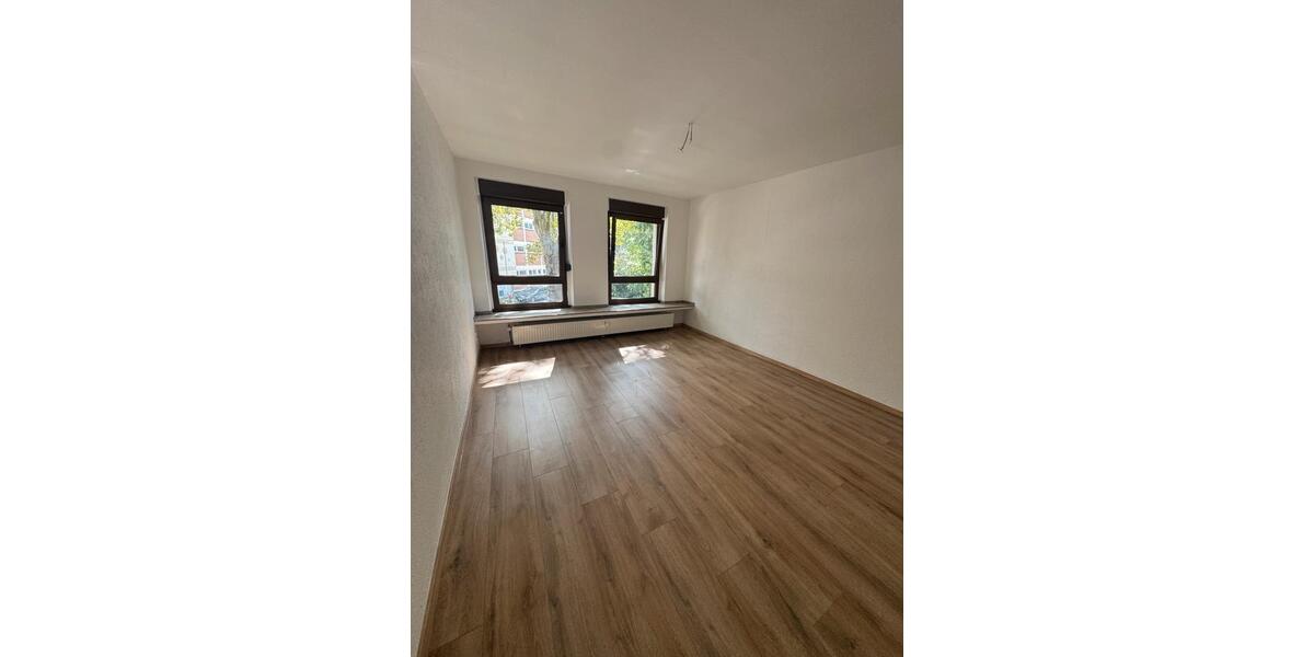 Etagenwohnung Duisburg Laar - 3.5 Zimmer, 75 m&sup2;, 900&euro; | Angebot:27565999