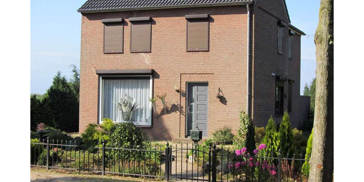 Einfamilienhaus Düsseldorf Düsseltal - 5 Zimmer, 280 m&sup2;, 820.000&euro; | Angebot:27490083
