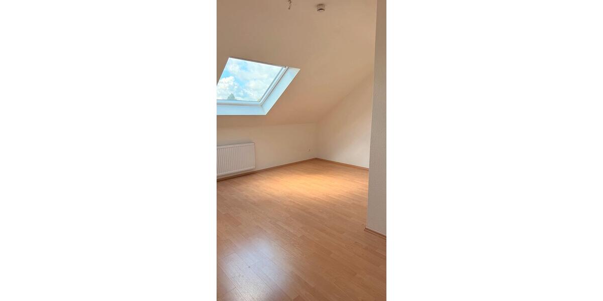 Dachgeschoßwohnung Erkelenz - 4 Zimmer, 126 m&sup2;, 1.100&euro; | Angebot:27544285