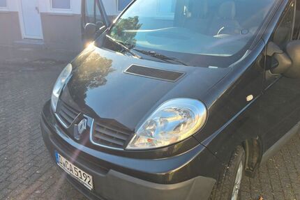 Renault Trafic 123.583 km 6.800 &euro; Düsseldorf 40229