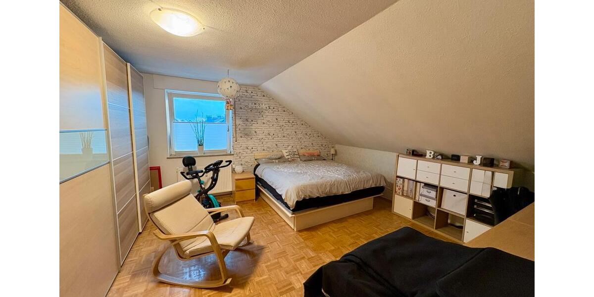 Dachgeschoßwohnung Neukirchen-Vluyn Vluyn - 4 Zimmer, 101 m&sup2;, 269.000&euro; | Angebot:27499796