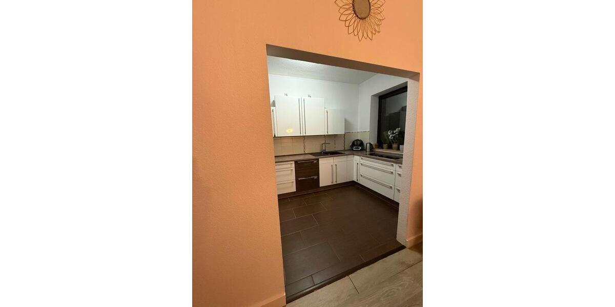 Etagenwohnung Krefeld Cracau - 3 Zimmer, 110 m&sup2;, 315.000&euro; | Angebot:26096565