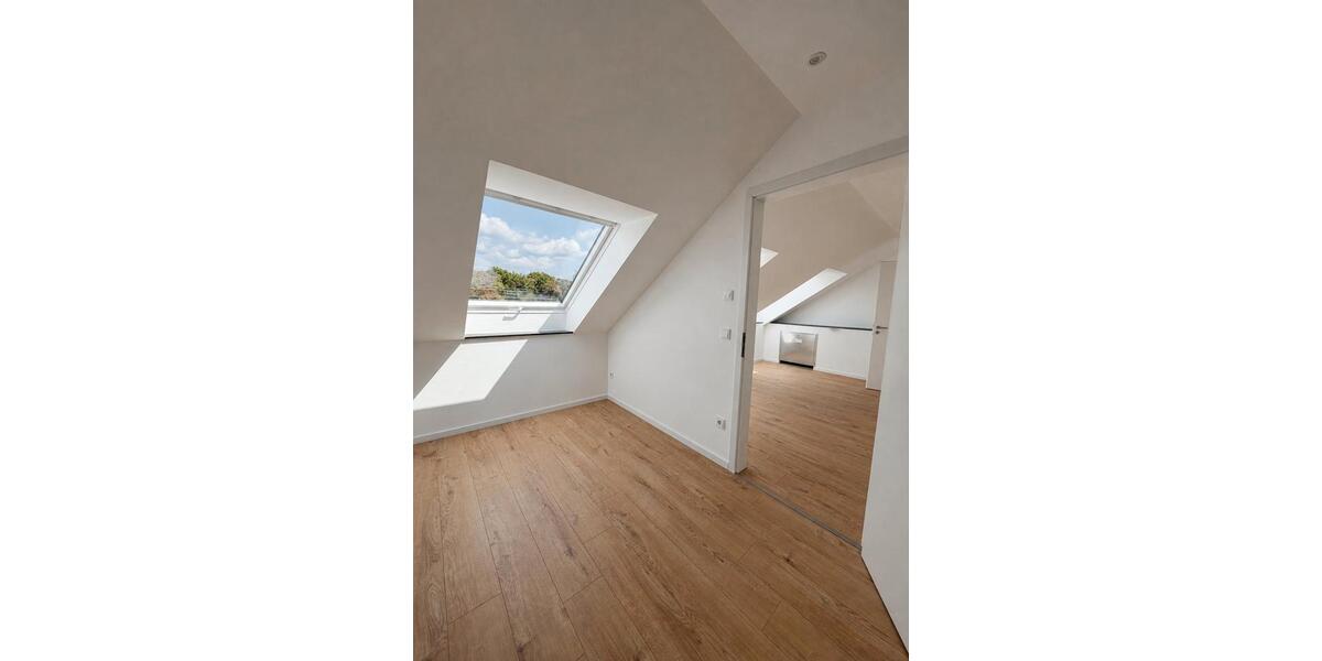 Etagenwohnung Duisburg Rheinhausen - 3 Zimmer, 136 m&sup2;, 1.190&euro; | Angebot:27553924
