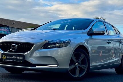 Volvo V40 102.000 km 11.900 &euro; Düsseldorf 40233