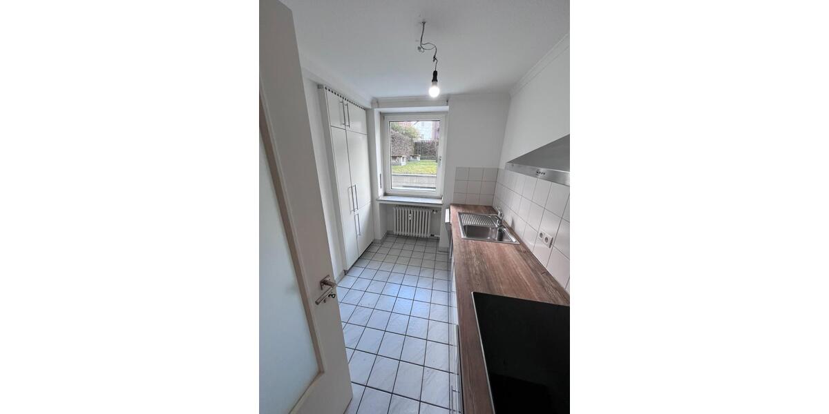 Etagenwohnung Düsseldorf Stadtbezirk 5 - 1 Zimmer, 49 m&sup2;, 1.150&euro; | Angebot:27547930
