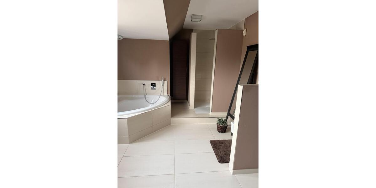 Doppelhaushälfte Mönchengladbach Ost - 4 Zimmer, 130 m&sup2;, 549.000&euro; | Angebot:27537387