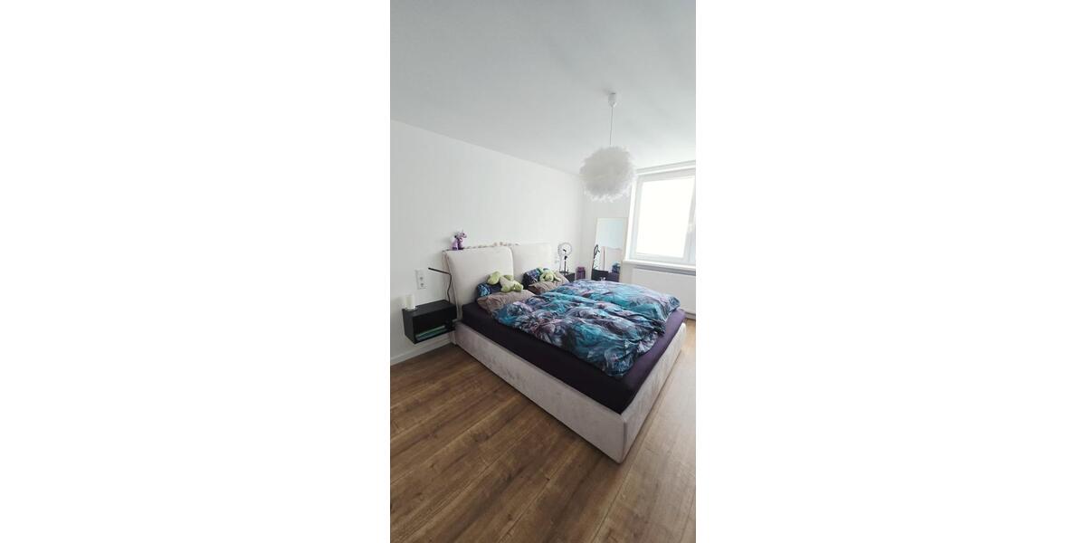 Dachgeschoßwohnung Düsseldorf Stadtbezirk 3 - 3 Zimmer, 63 m&sup2;, 1.690&euro; | Angebot:27545612