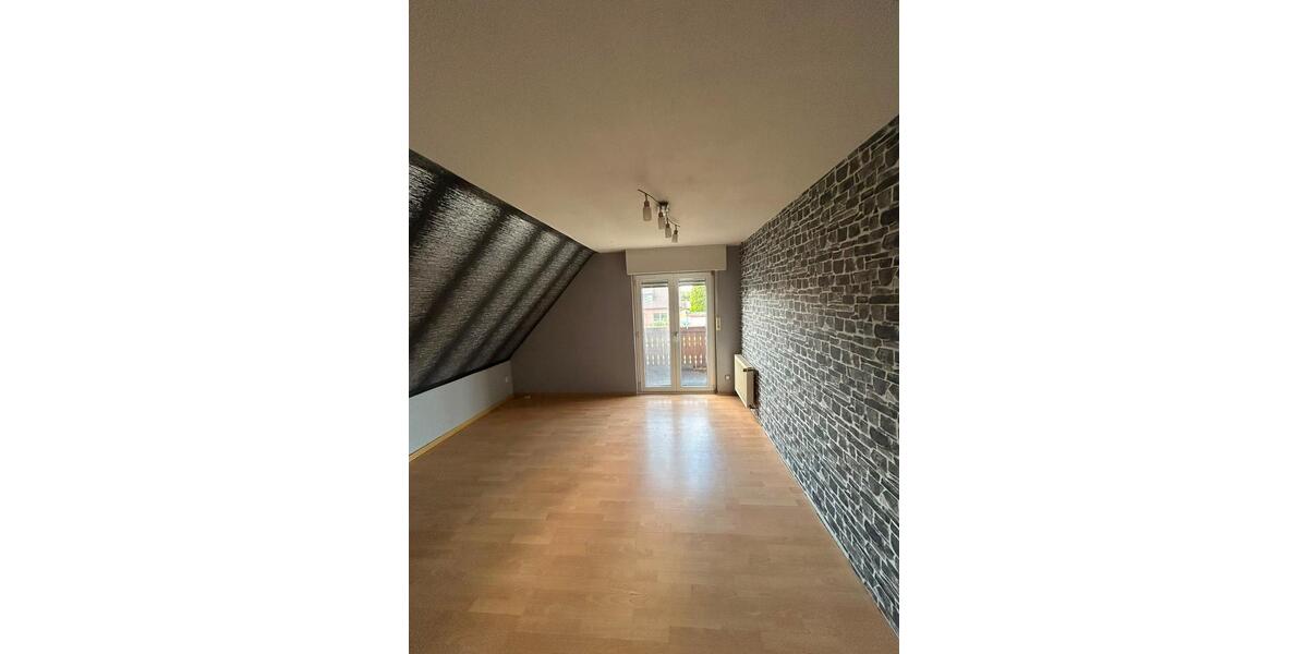 Maisonettenwohnung Duisburg Huckingen - 6 Zimmer, 164 m&sup2;, 1.500&euro; | Angebot:27555683