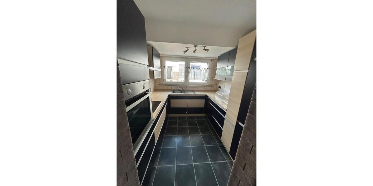 Maisonettenwohnung Duisburg Huckingen - 6 Zimmer, 164 m&sup2;, 1.500&euro; | Angebot:27555683