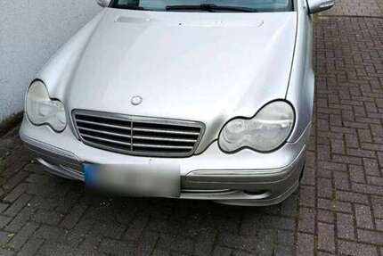 Mercedes-Benz 180 158.000 km 3.500 &euro; Ruhrort (Duisburg) 47119