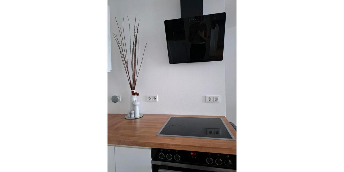 Dachgeschoßwohnung Düsseldorf Stadtbezirk 2 - 2.5 Zimmer, 64 m&sup2;, 1.065&euro; | Angebot:27541070