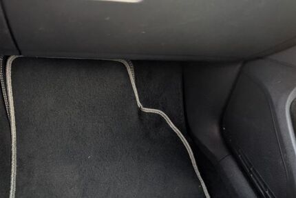 VW Golf 201.000 km 8.800 &euro; Düsseldorf 40599