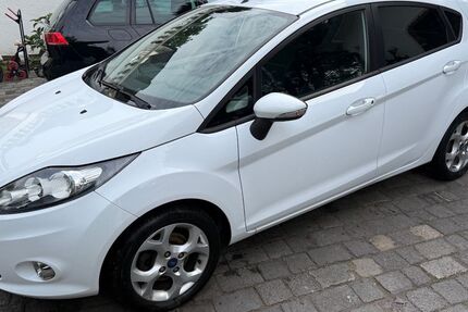Ford Fiesta 198.221 km 3.150 &euro; Neukirchen-Vluyn 47506