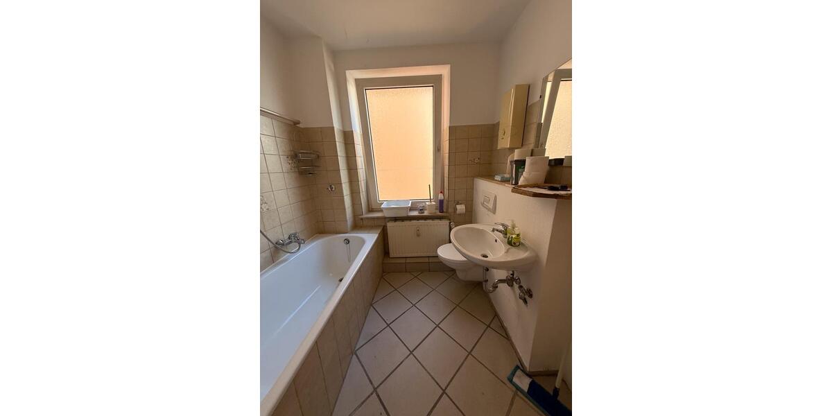 Etagenwohnung Krefeld Benrad - 2 Zimmer, 65 m&sup2;, 700&euro; | Angebot:27539328