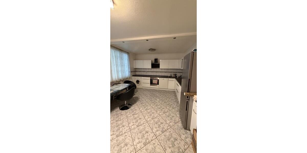 Erdgeschoßwohnung Düsseldorf Stadtbezirk 9 - 3 Zimmer, 98 m&sup2;, 1.700&euro; | Angebot:27551938