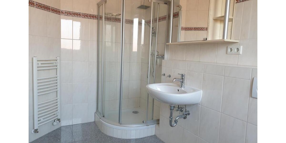 Dachgeschoßwohnung Langenfeld (Rheinland) - 3 Zimmer, 85 m&sup2;, 289.000&euro; | Angebot:27514302