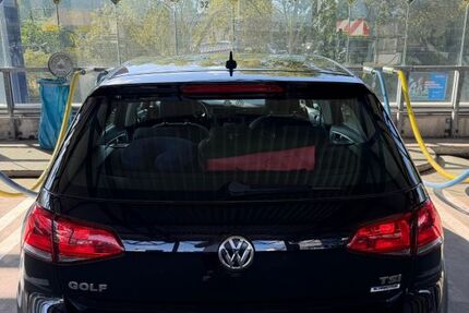 VW Golf 123.070 km 7.990 &euro; Düsseldorf 40225