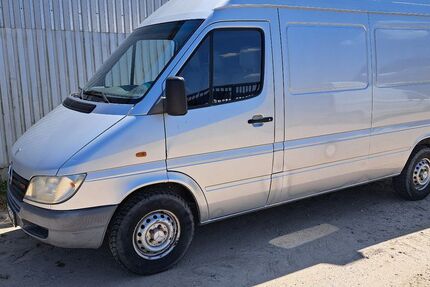 Mercedes-Benz Sprinter 232.072 km 5.400 &euro; Mönchengladbach 41069