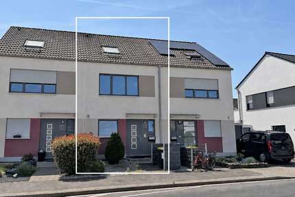 Haus Moers Hochstraß - 4 Zimmer, 110 m&sup2;, 425.000&euro; | Angebot:27029032