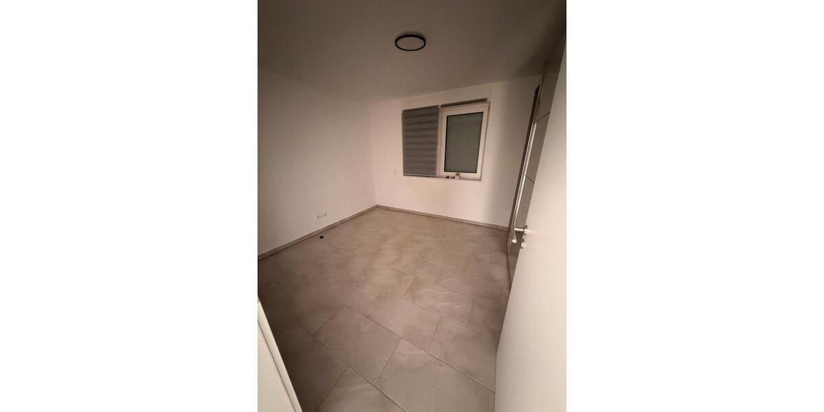 Erdgeschoßwohnung Leverkusen Bürrig - 3 Zimmer, 89 m&sup2;, 1.480&euro; | Angebot:27544614