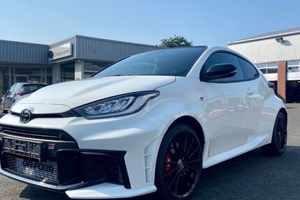 Toyota Yaris 7.500 km 42.000 &euro; Düsseldorf 40629
