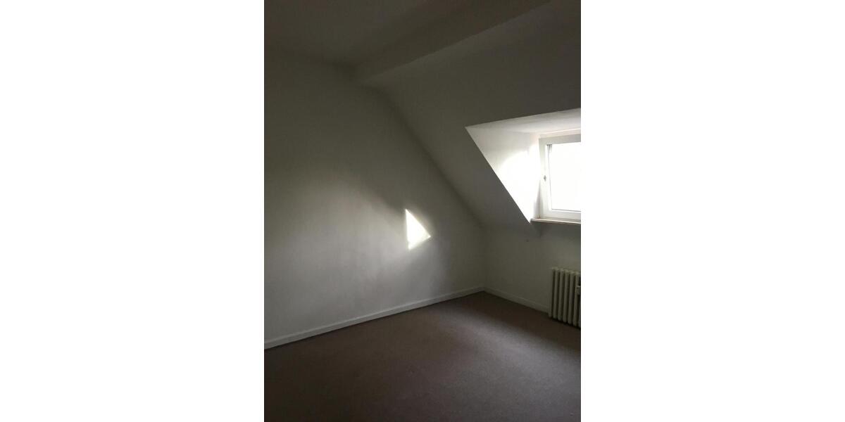 Dachgeschoßwohnung Duisburg - 2 Zimmer, 355&euro; | Angebot:23601997