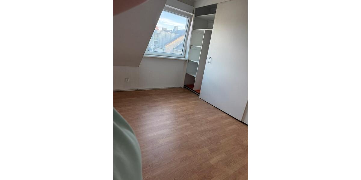 Dachgeschoßwohnung Mönchengladbach - 2 Zimmer, 58 m&sup2;, 630&euro; | Angebot:27545641