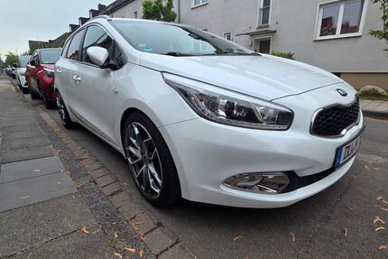 Kia ceed Sportswagon 120.000 km 8.200 &euro; Duisburg 47054