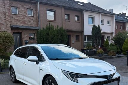 Toyota Corolla 90.000 km 15.800 &euro; Düsseldorf 40225
