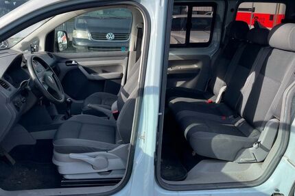 VW Caddy 170.542 km 3.000 &euro; Düsseldorf 40233