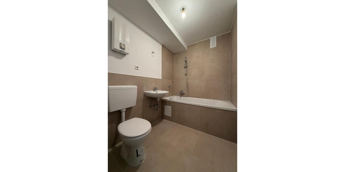 Etagenwohnung Grefrath - 4 Zimmer, 120 m&sup2;, 1.500&euro; | Angebot:27565934