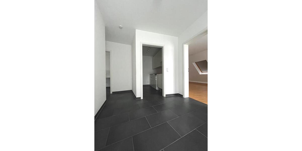 Dachgeschoßwohnung Korschenbroich - 1 Zimmer, 61 m&sup2;, 850&euro; | Angebot:27567554