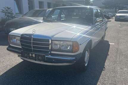 Mercedes-Benz 300 241.616 km 13.990 &euro; Ratingen Breitscheid 40885