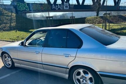 BMW 520 329.000 km 12.500 &euro; Mülheim Ruhr 45478
