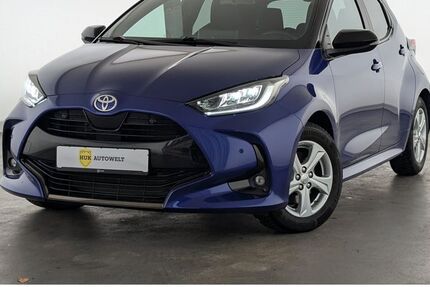 Toyota Yaris 14.450 km 22.360 &euro; Düsseldorf 40599