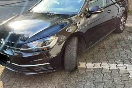 VW Golf 133.000 km 12.900 &euro; Neuss 41460