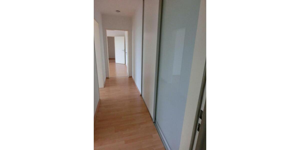 Etagenwohnung Duisburg Essenberg - 3 Zimmer, 84 m&sup2;, 699&euro; | Angebot:8834084