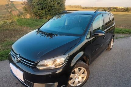 VW Touran 168.500 km 4.890 &euro; Düsseldorf 40229