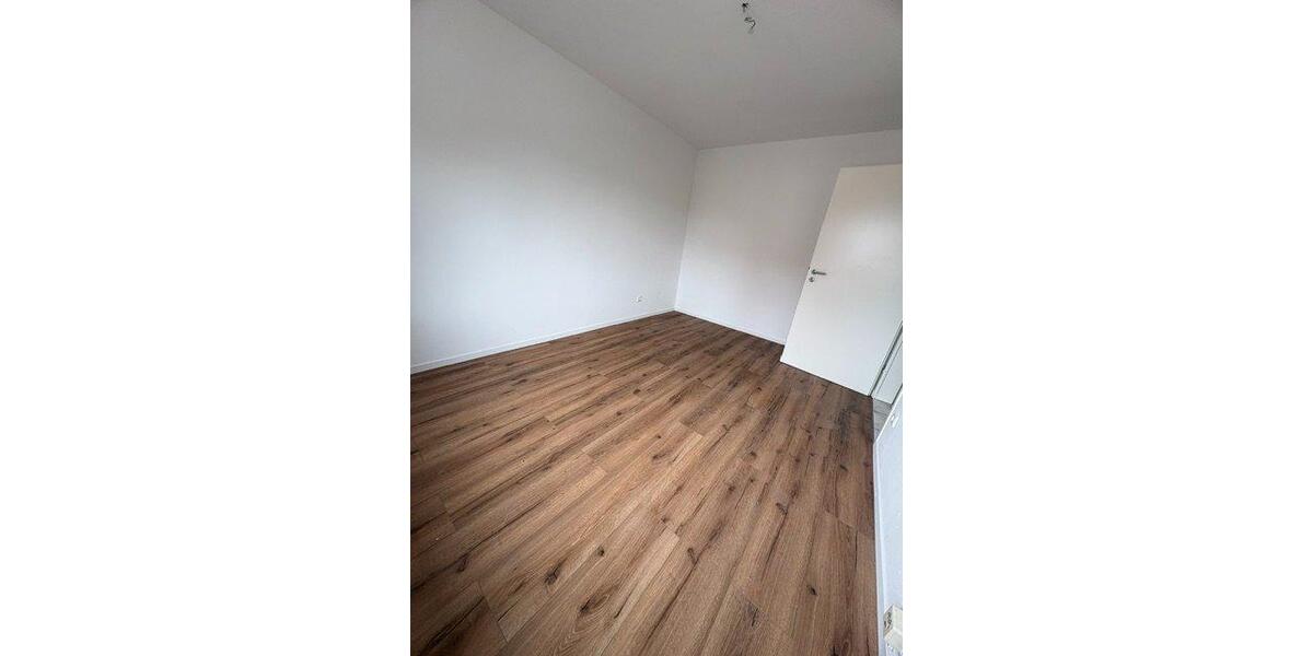 Etagenwohnung Mönchengladbach Nord - 2 Zimmer, 67 m&sup2;, 570&euro; | Angebot:27553183