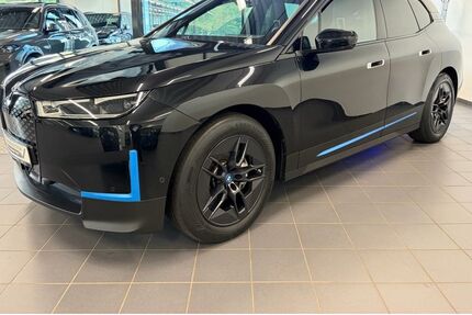 BMW iX 83.500 km 52.990 &euro; Solingen 42719