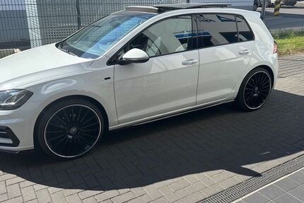 VW Golf 108.000 km 17.900 &euro; Moers 47441