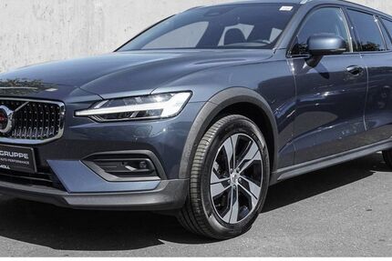 Volvo V60 Cross Country 24.566 km 37.440 &euro; Düsseldorf 40474