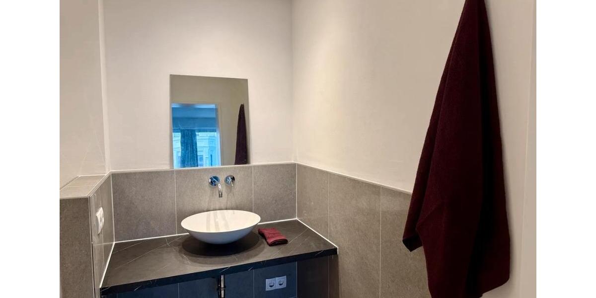 Etagenwohnung Düsseldorf Stadtbezirk 3 - 2 Zimmer, 60 m&sup2;, 1.900&euro; | Angebot:27541082