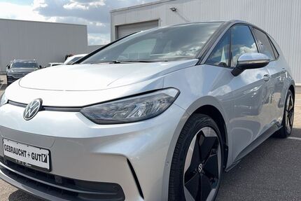 VW ID.3 10.070 km 30.890 &euro; Duisburg 47178
