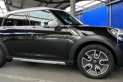 Mini Countryman S (Cooper) 175.000 km 9.800 &euro; Düsseldorf 40472