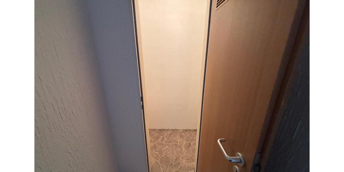 Etagenwohnung Duisburg Rheinhausen - 2 Zimmer, 71 m&sup2;, 600&euro; | Angebot:27565944