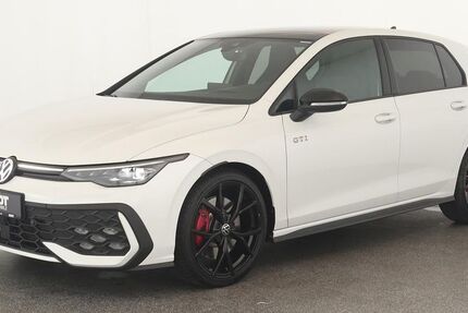 VW Golf 15.300 km 34.384 &euro; Düsseldorf 40233