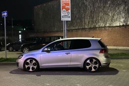 VW Golf 220.000 km 6.300 &euro; Düsseldorf 40233