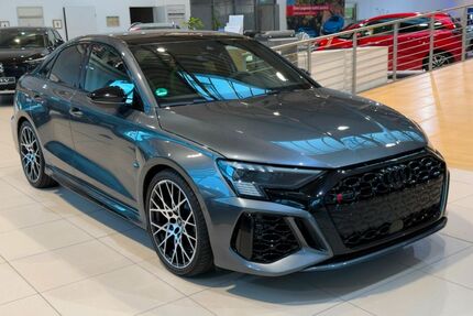 Audi RS3 50.800 km 54.980 &euro; Düsseldorf 40233